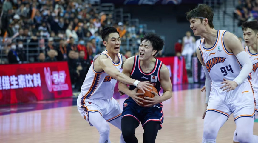 开云下载加时末段广东宏远备战葡超，外线爆发细节曝光，信心回归，团队化学反应显著的简单介绍