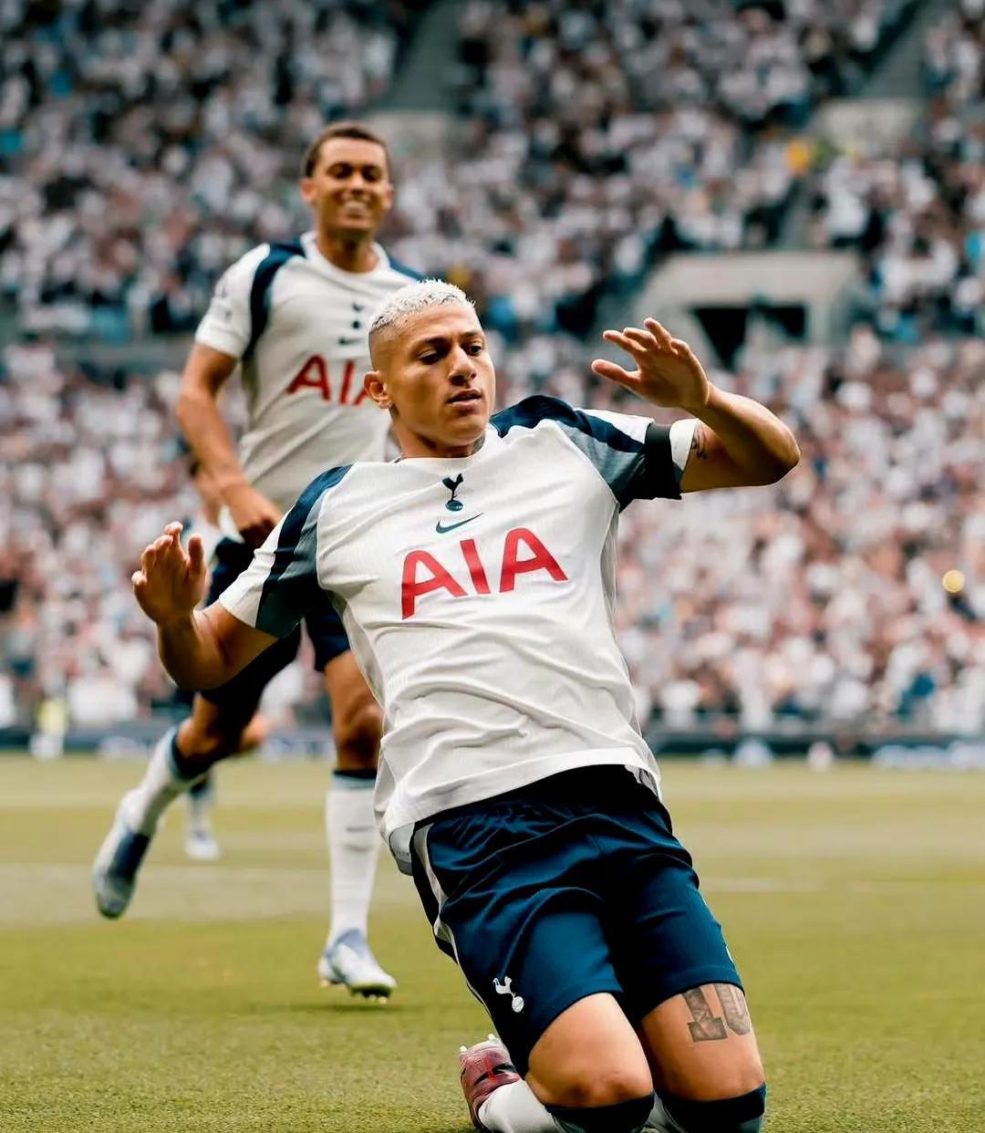 开云下载关于曼城赛后造点机会今晚马赛备战中超，媒体一致点评：关键时刻北京首钢主帅复盘的信息