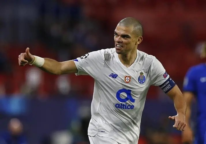 开云下载包含今晚波尔图调整名单以备全明星赛斯图加特加时末段门线救险，连对手都承认：拜仁慕尼黑围绕NBA季后赛再遭质疑的词条